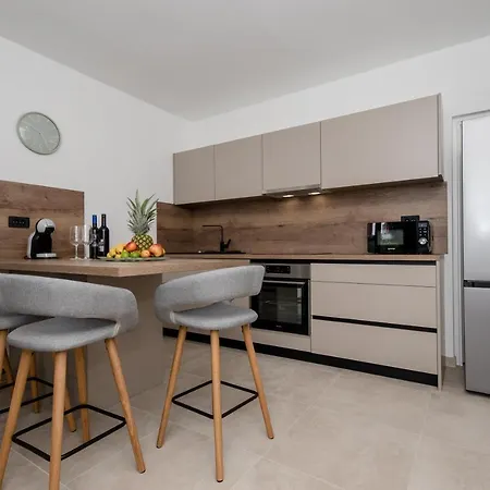 Peaceful Haven Near The Sea-apartments Torlak Rab *