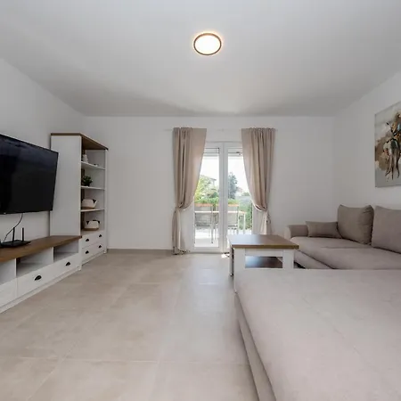Peaceful Haven Near The Sea-apartments Torlak Rab *