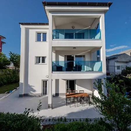 Peaceful Haven Near The Sea-apartments Torlak Rab