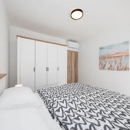 Apartman Peaceful Haven Near The Sea-apartments Torlak Rab Banjol